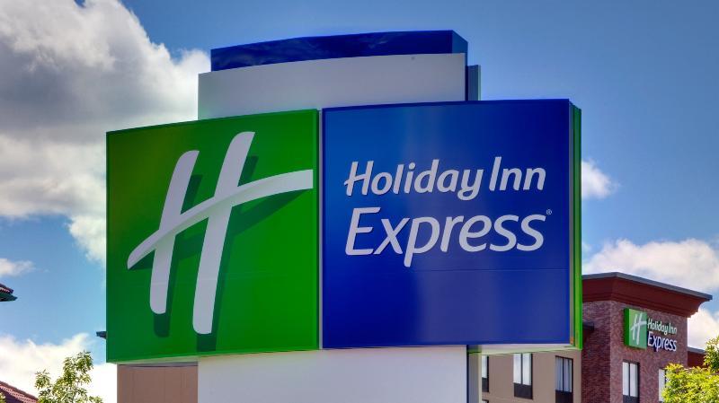 Holiday Inn Express & Suites Memphis Arpt Elvis Presley Blv, An Ihg Hotel Exterior photo